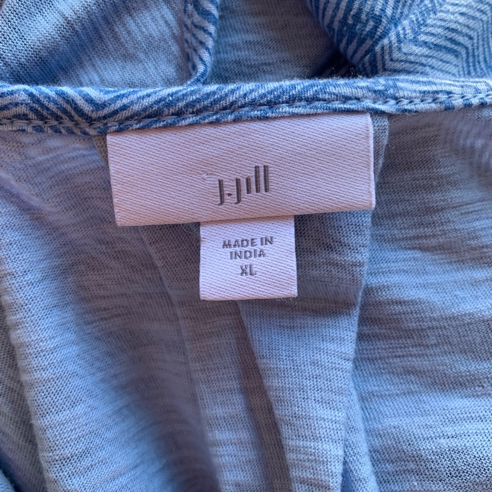 J. Jill Light Blue Geometric Short Sleeve Top – Soft Cotton Blend – Size XL - Picture 7 of 7